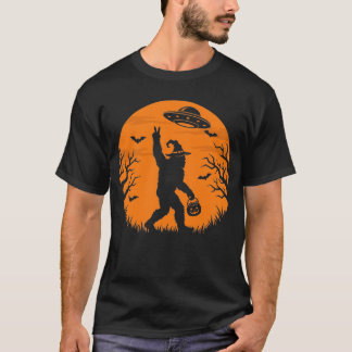 Spooky Halloween Bigfoot UFO Sasquatch Cryptid T-Shirt