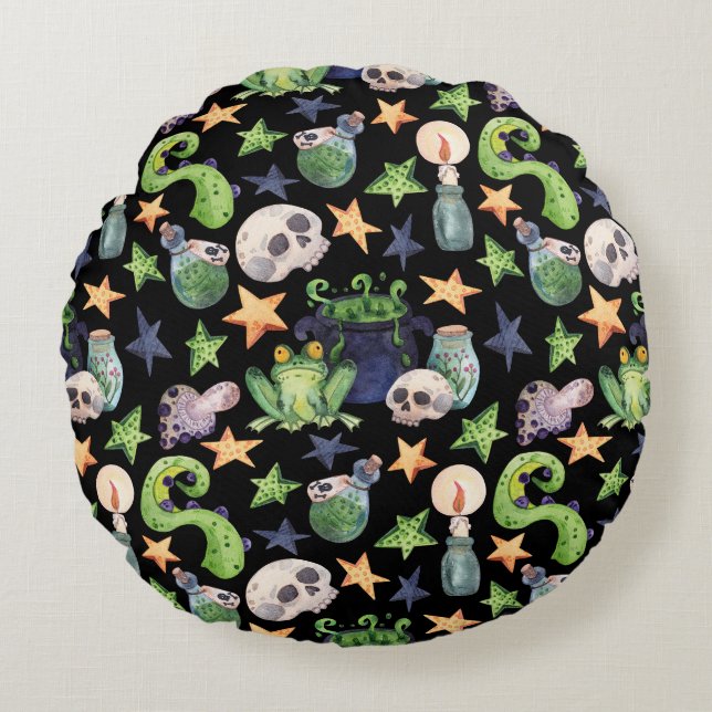 Spooky Halloween: Dark Hand-Drawn Pattern. Round Pillow (Front)