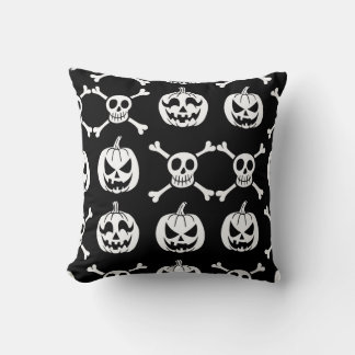 Spooky Halloween Pattern Throw Pillow