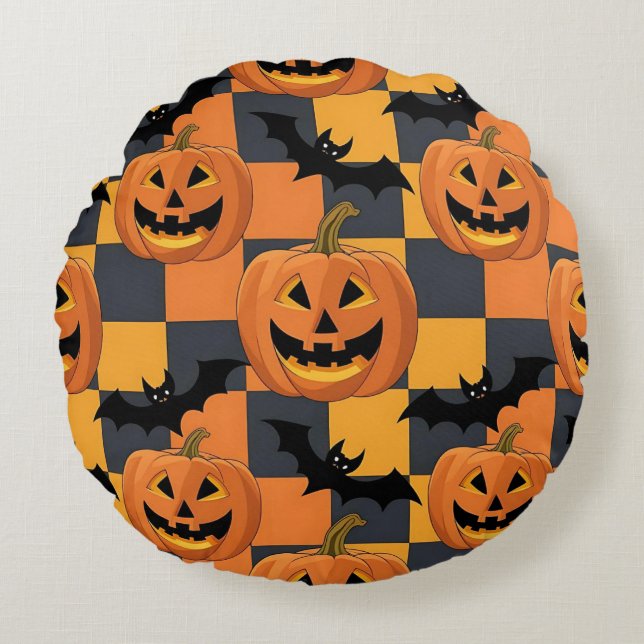 Spooky Halloween Pumpkin and Bat Pattern Round Pillow (Front)
