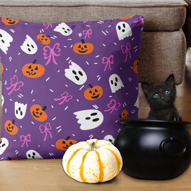 Spooky Halloween  Throw Pillow (Creator Uploaded)