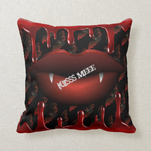 Spooky Kisss Meee Throw Pillow