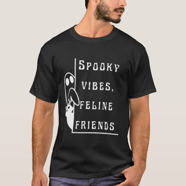 Spooky Vibes Feline Friends | Man's T-shirt  (Front)