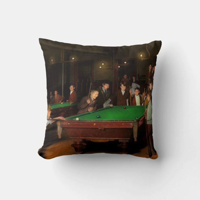 Sport - Pool - Kiddie pool 1909 Throw Pillow (Front)