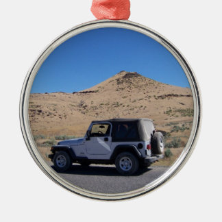 sport utility vehicle metal ornament