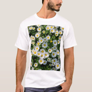 Spring Daisy Field: Serene Background T-Shirt