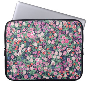 Spring flowers: seamless plant print. laptop sleeve