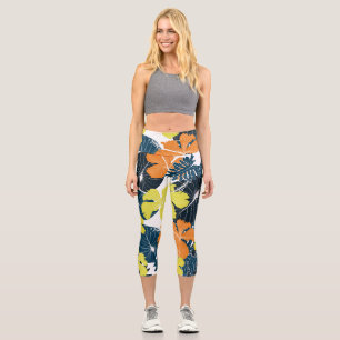 Spring Flowery: Vintage Floral Texture Capri Leggings