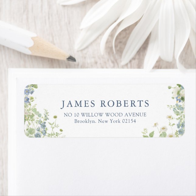 Spring Garden Floral Wedding Address Label (En situation)
