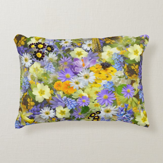 Spring Garden Wildflower Floral Pattern  Accent Pillow (Front)