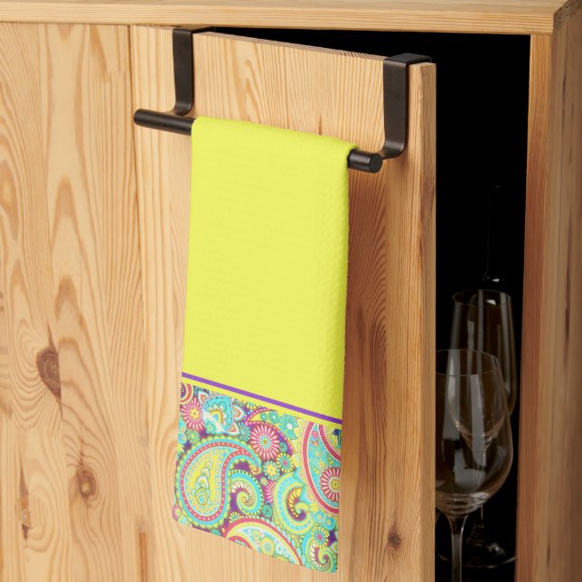 Spring paisley kitchen towel (Thirds Fold)