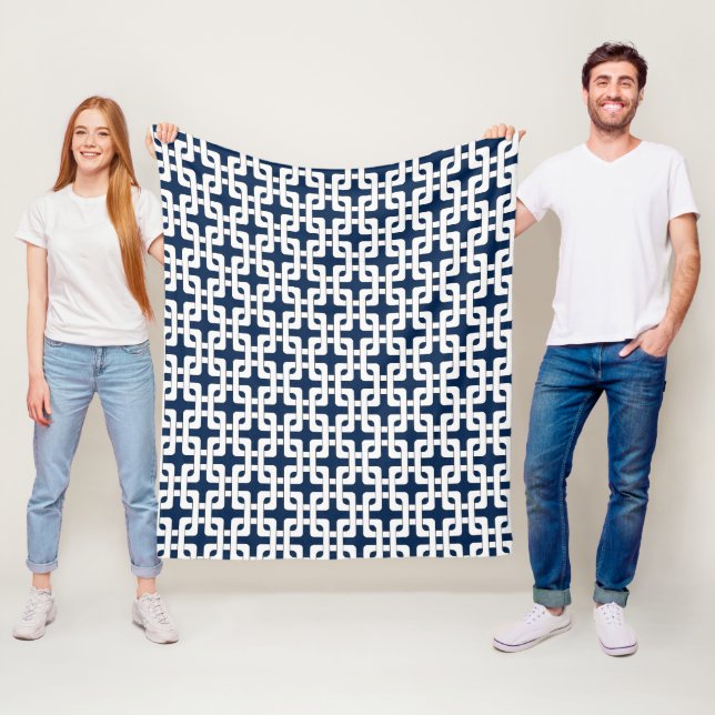 Square Knot Pattern Fleece Blanket (In Situ)