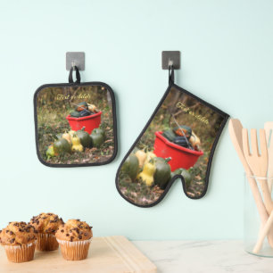 Squash Country Garden Harvest Personalized Oven Mitt & Pot Holder Set