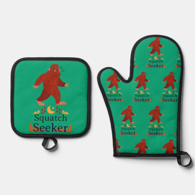 Squatch Seeker big foot  Oven Mitt & Pot Holder Set (Front)