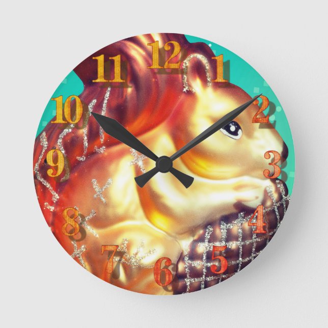 Squirrel and pinecone vintage fall winter round clock (Front)