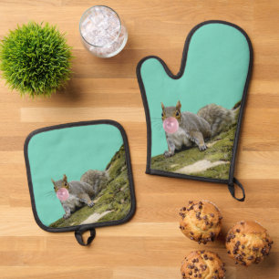 Squirrel Blowing a Bubblegum Bubble Animal Photo Oven Mitt & Pot Holder Set
