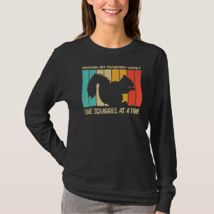 Squirrel For Women Mom Squirrel Chipmunk 80s T-Shirt