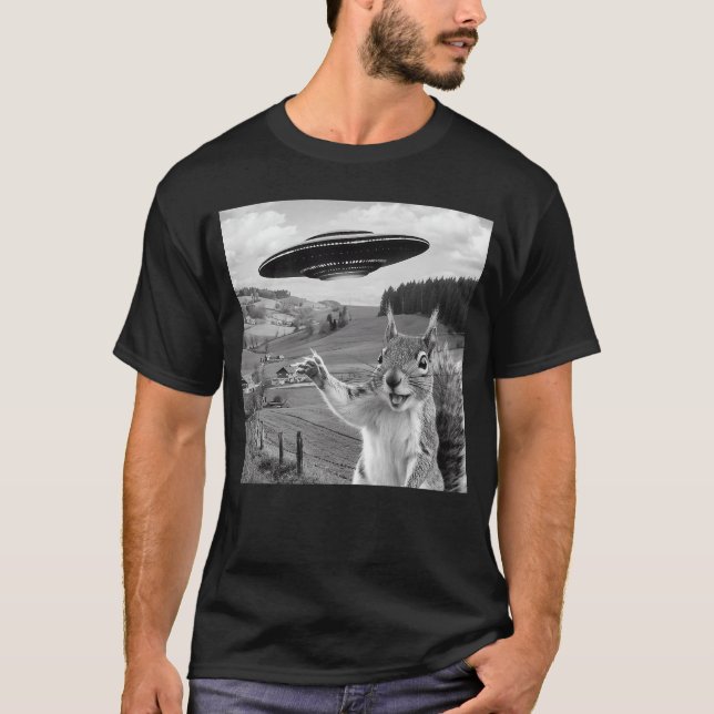 Squirrel Sie With Alien UFO Funny Gifts For Men Wo T-Shirt (Front)