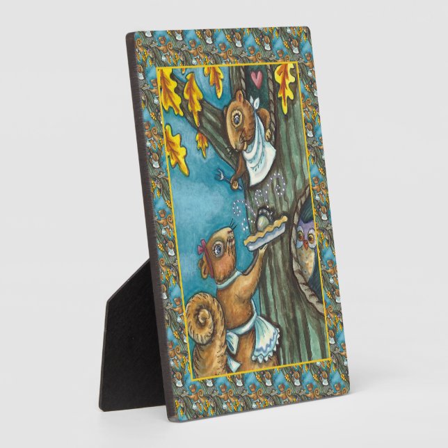 SQUIRRELS & OWL THANKSGIVING, HOMEMADE ACORN PIE PLAQUE (Side)