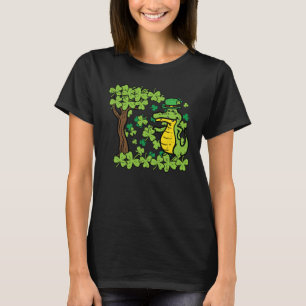 St Patrick Day Alligator Shamrock Saint Pattys Men T-Shirt
