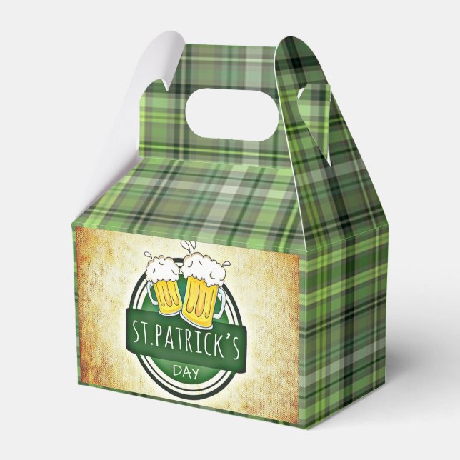 St.Patrick`s Day,Green Irish Plaid Favor Box (Front Side)