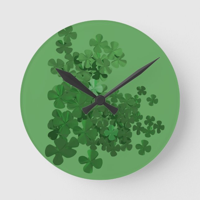 St. Patrick’s Day Shamrock Round Clock (Front)