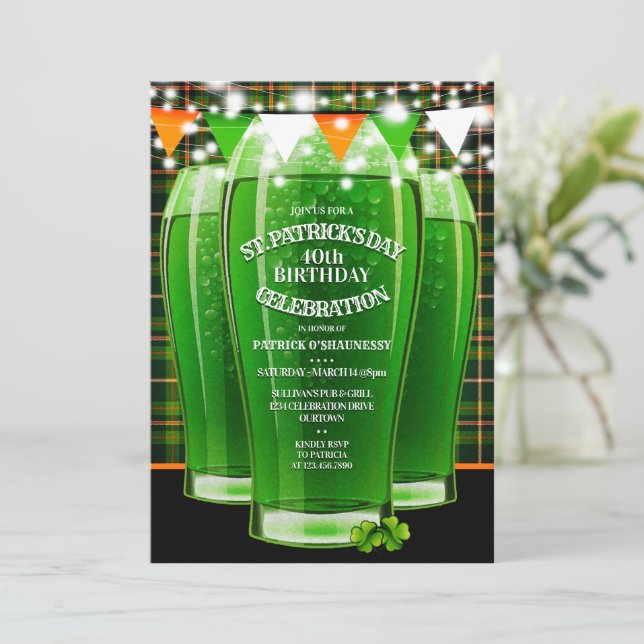 St. Patricks Day Anniversaire Fête Invitations (Debout devant)
