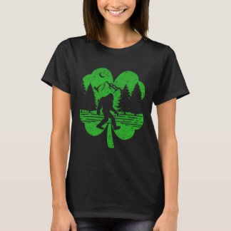 St Patricks Day Bigfoot Irish Sasquatch Saint Padd T-Shirt