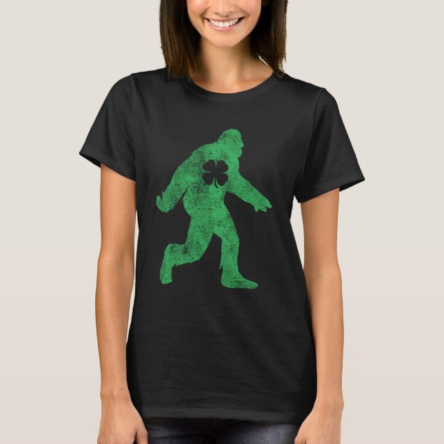 St Patricks Day Bigfoot Sasquatch Saint Paddys Iri T-Shirt (Front)