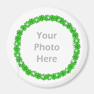 St. Patricks Day Clover Stars (round photo frame) Magnet