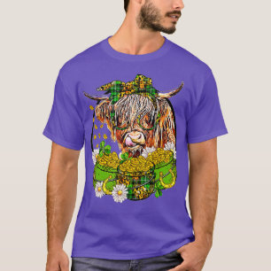 St Patricks Day Highland Cow Funny Highland Heifer T-Shirt