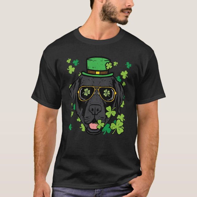 St Patricks Day Labrador Dog Saint Pattys Men Wome T-Shirt (Front)