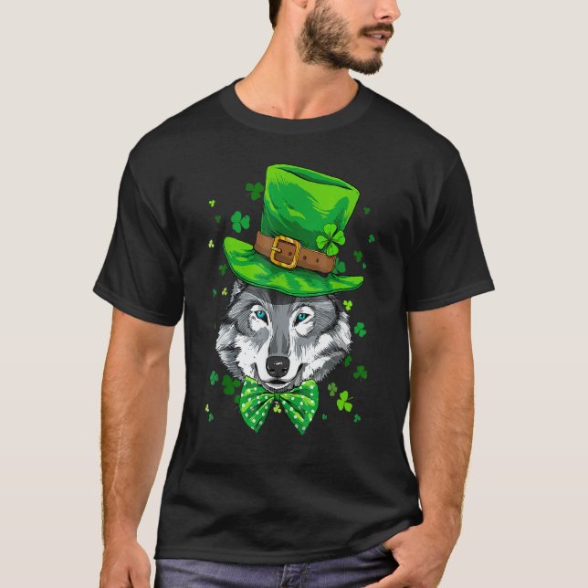 St Patrick's Day Leprechaun Wolf Shamrock Wolf Iri T-Shirt (Front)