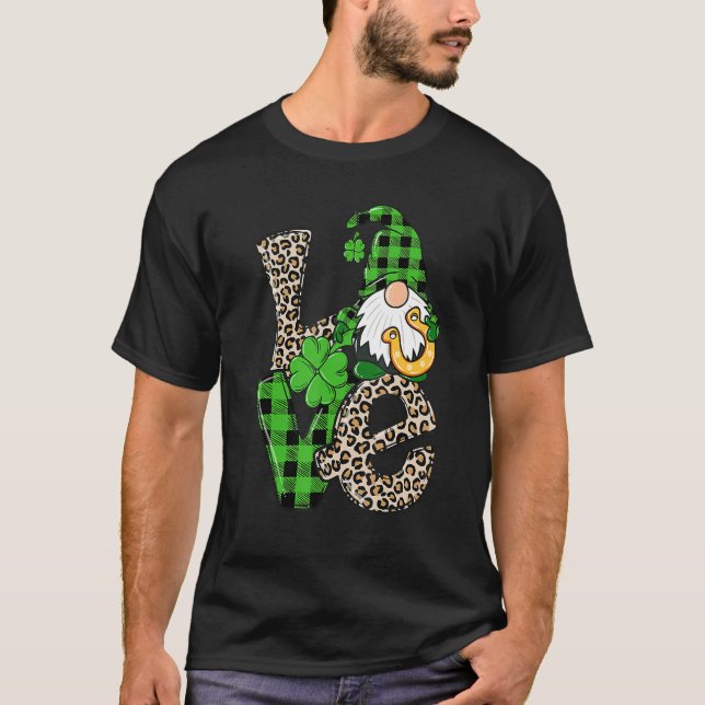 St Patrick's Day Love Gnomes Shamrock Horseshoe Ir T-Shirt (Front)