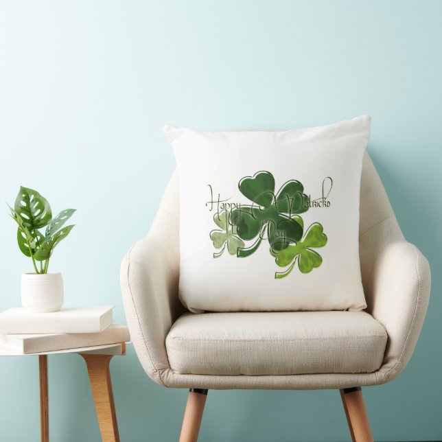 St. Patrick's Day  Throw Pillow (Chair)
