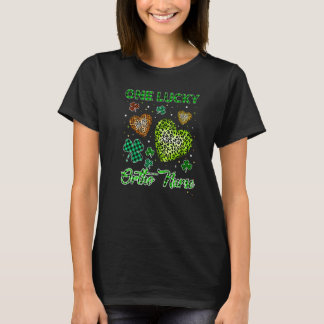 St Patricks One Lucky Ortho Nurse Buffalo Leopard  T-Shirt