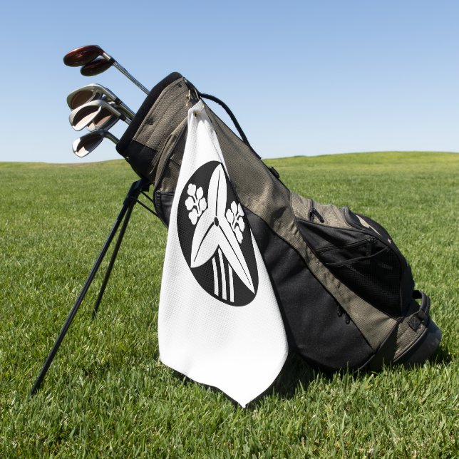Standing arrowhead in rice cake Golf Towels (Green)