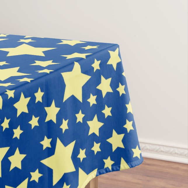 Star Birthday Party Tablecloth (In Situ)