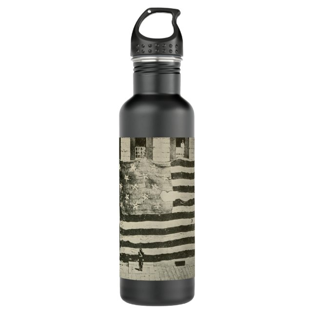 Star Spangled Banner: American Flag on Display 710 Ml Water Bottle (Front)