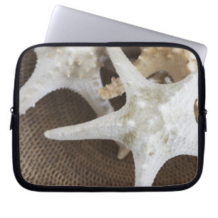 Starfish in a basket laptop sleeve