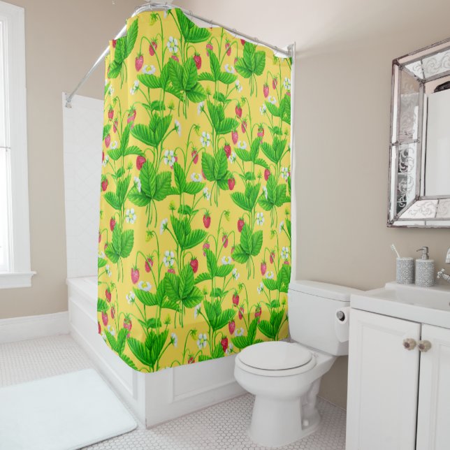 Starwberry garden on yellow (In Situ)