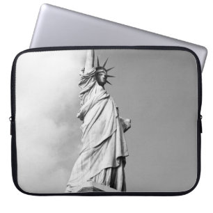 STATUE OF LIBERTY LAPTOP SLEEVE