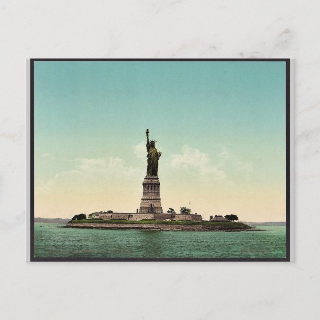Statue of Liberty, New York Harbour classic Photoc Postcard (Front)