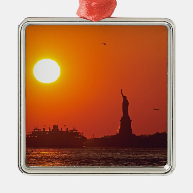 Statue of Liberty, New York Harbour, NY, USA, Metal Ornament (Front)