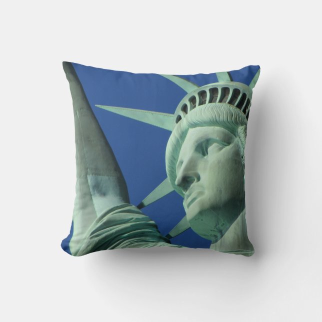 Statue Of Liberty New York Throw Pillow (Front)