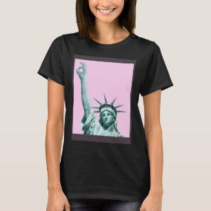 Statue of Liberty Pink  Women s  Men s USA T-Shirt
