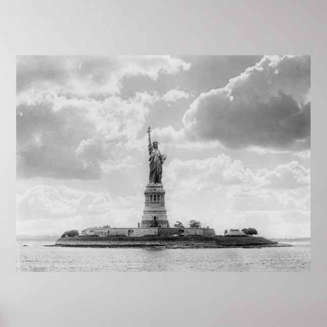 Statue of Liberty Poster (Front)