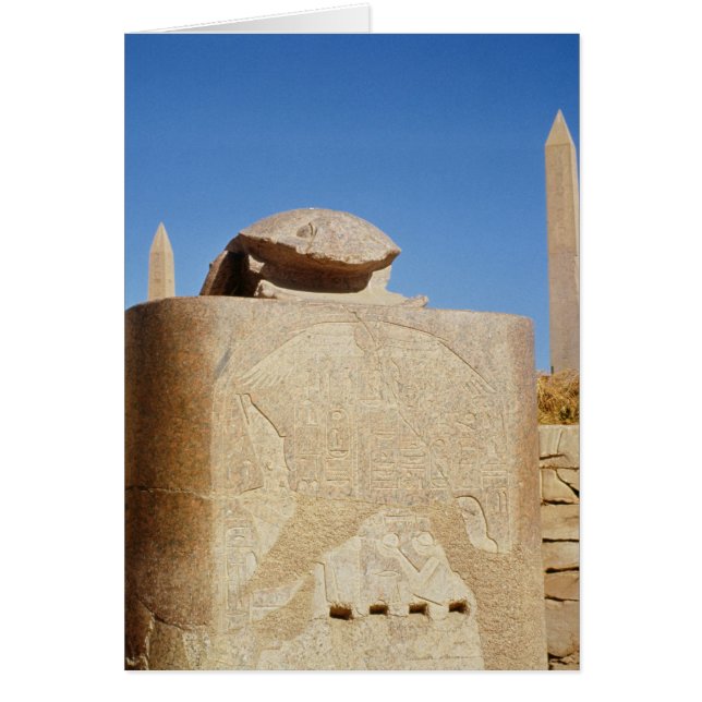 Statue sacrée de scarabée dans le Temple d'Amun (Devant)