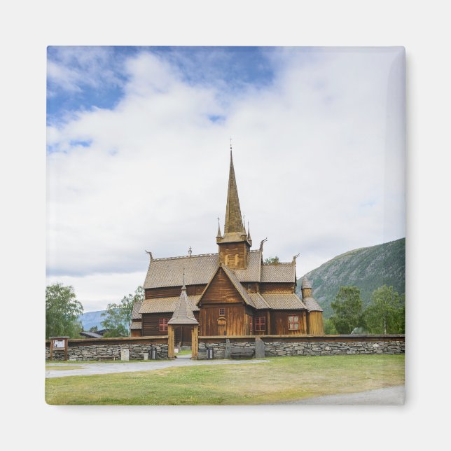Stave church à Lom, Norvège magnet (Devant)