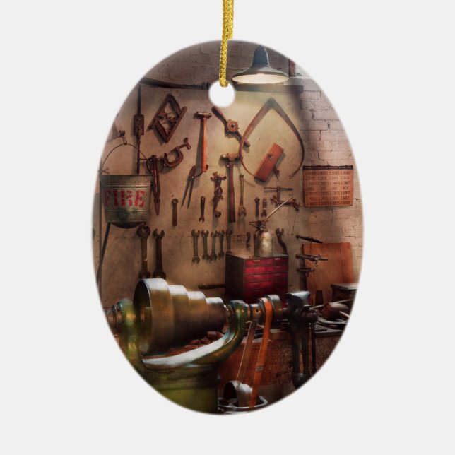 Steampunk - Machinist - The inventors workshop Ceramic Ornament (Front)